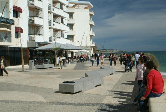 Apartamento Urb. Vila Nova, Lote 5 Armação de Pêra Dış mekan fotoğraf